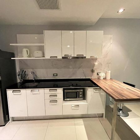 Private Apartment At Emerald Terrace Patong Exterior photo