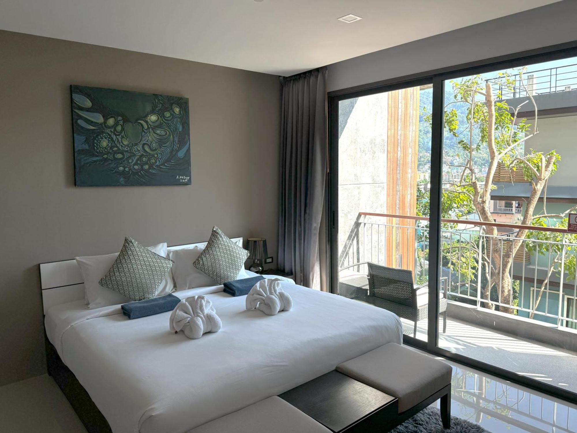 Private Apartment At Emerald Terrace Patong Exterior photo