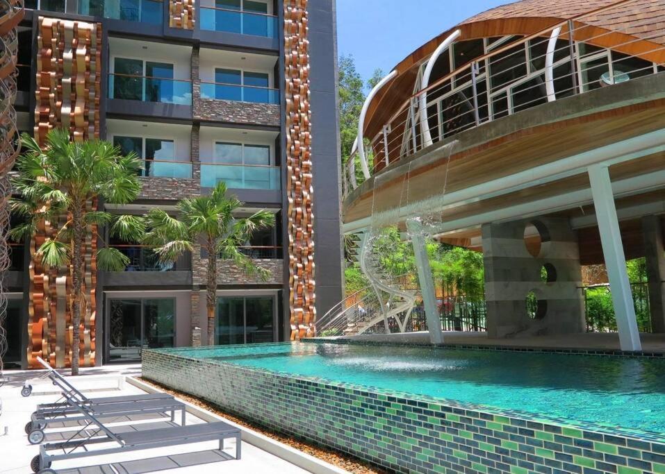 Private Apartment At Emerald Terrace Patong Exterior photo