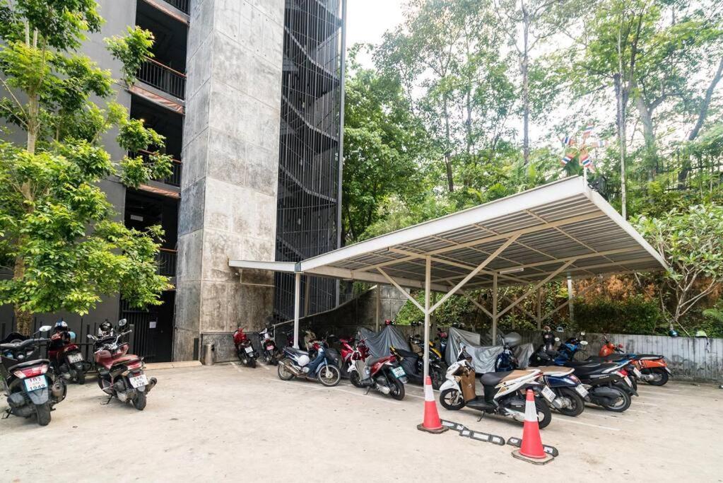 Private Apartment At Emerald Terrace Patong Exterior photo