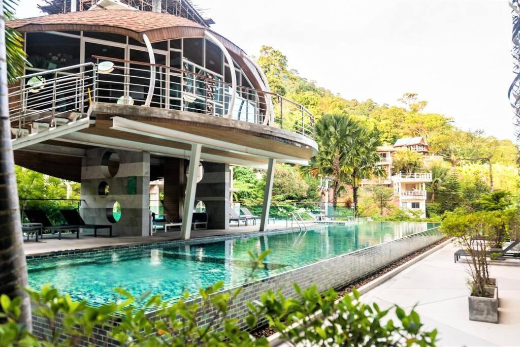 Private Apartment At Emerald Terrace Patong Exterior photo