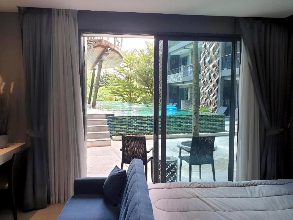 Private Apartment At Emerald Terrace Patong Exterior photo