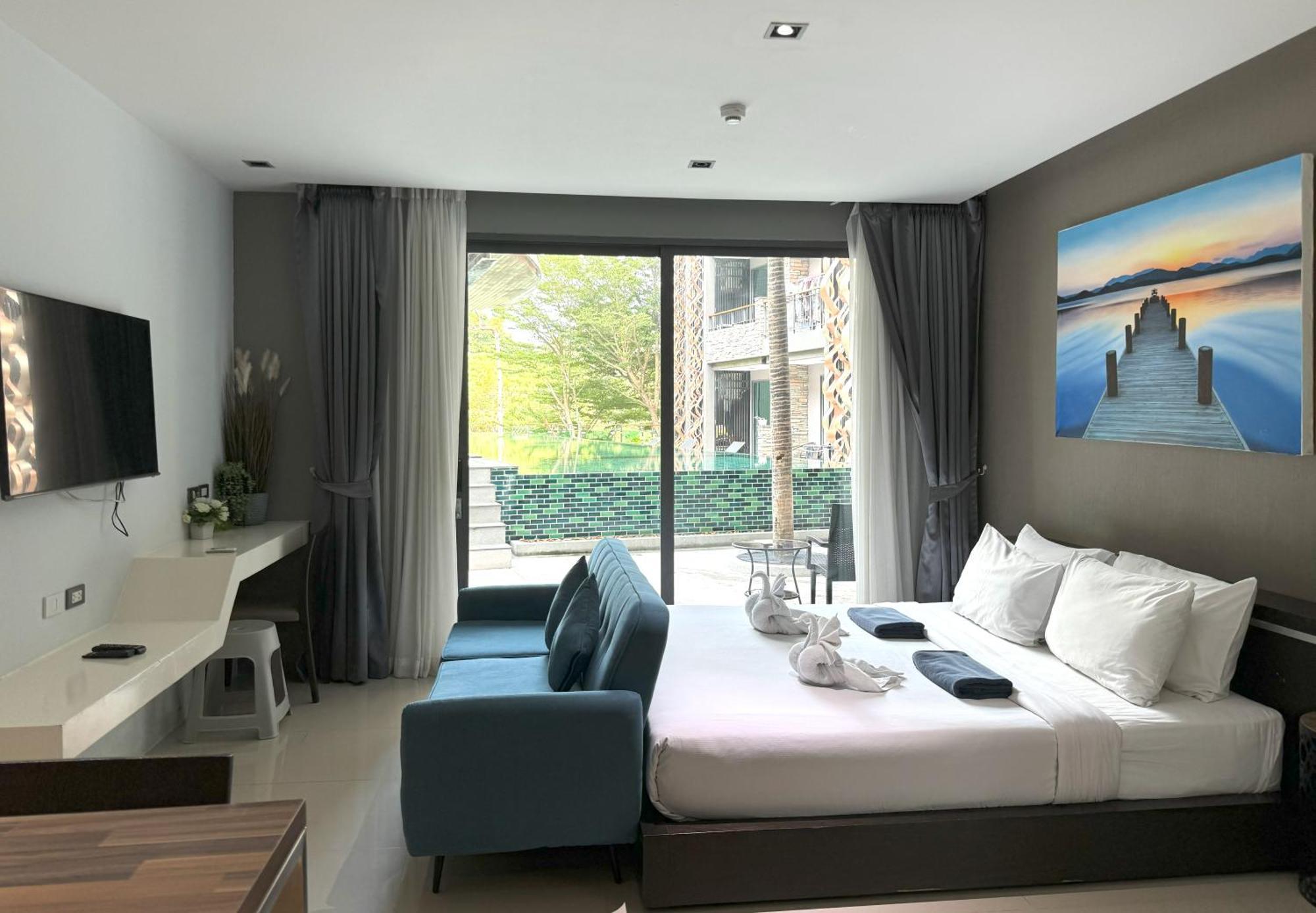 Private Apartment At Emerald Terrace Patong Exterior photo