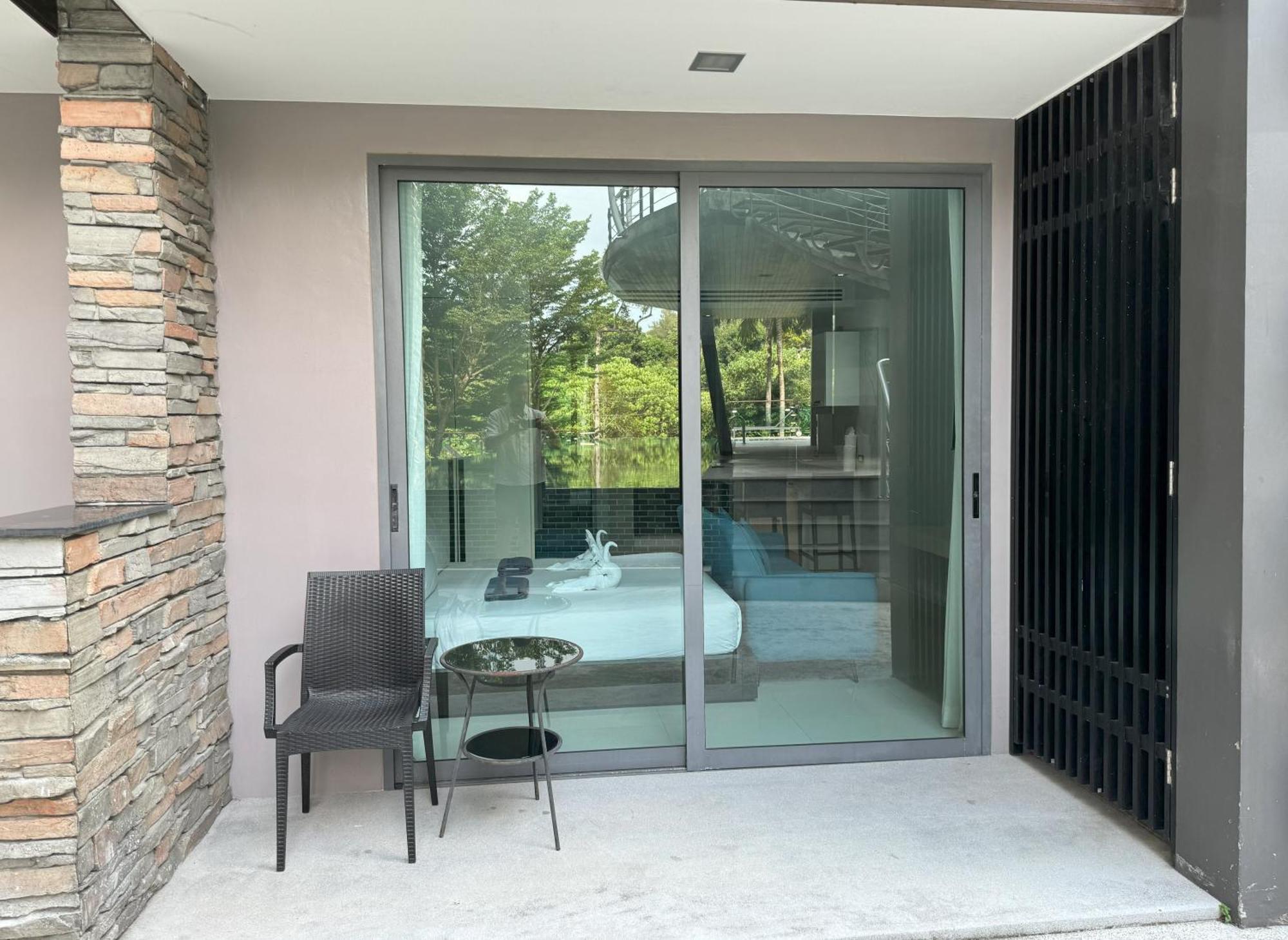 Private Apartment At Emerald Terrace Patong Exterior photo