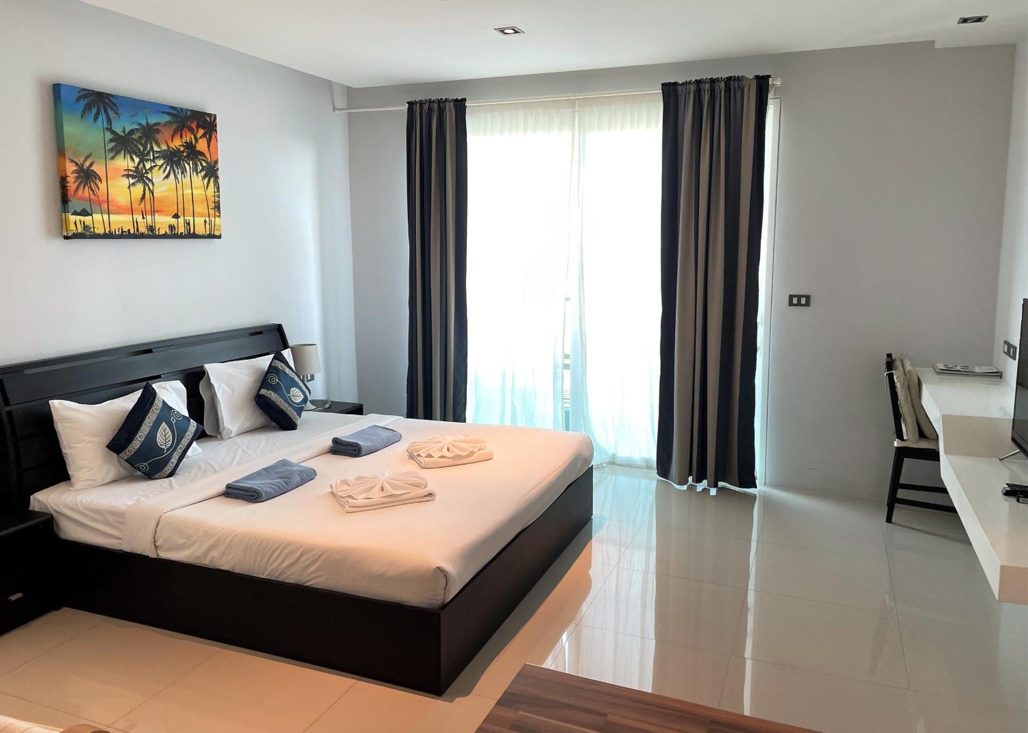 Private Apartment At Emerald Terrace Patong Exterior photo