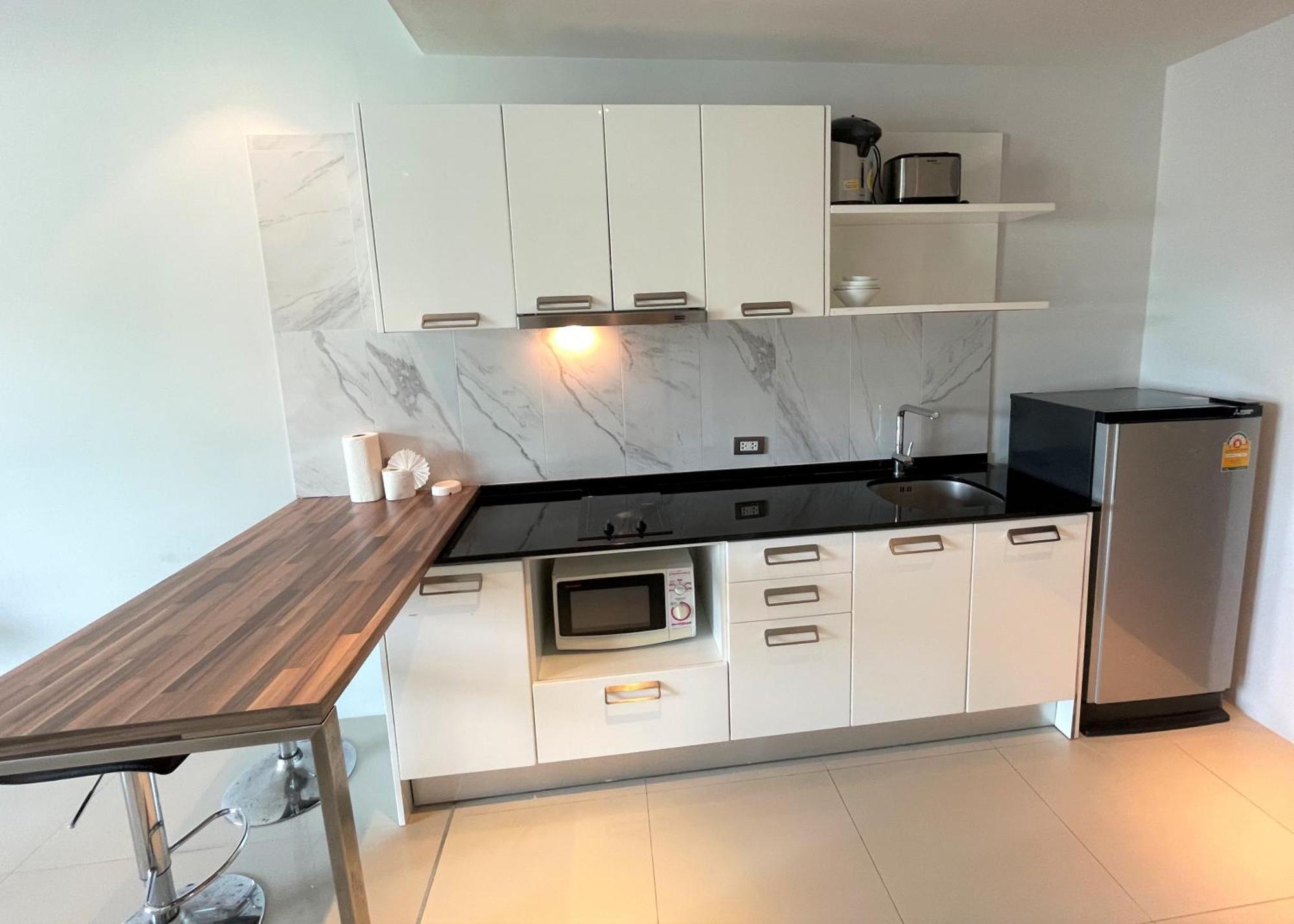 Private Apartment At Emerald Terrace Patong Exterior photo