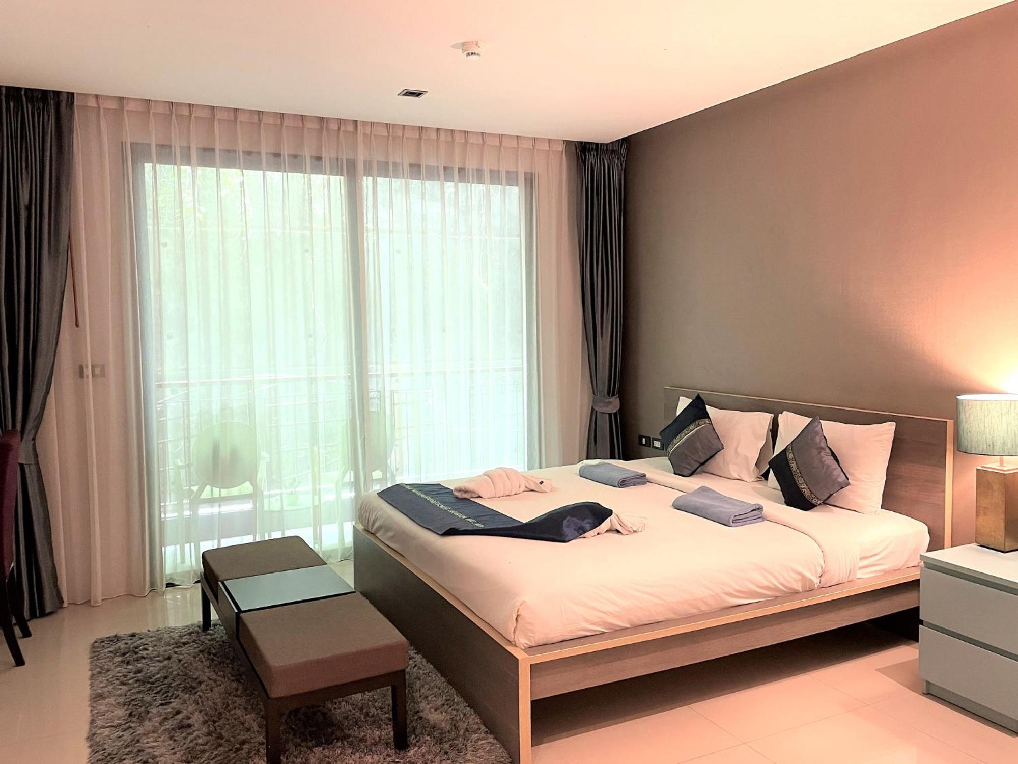 Private Apartment At Emerald Terrace Patong Exterior photo