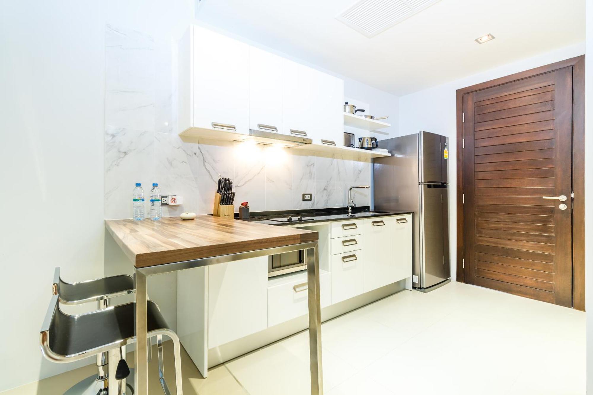 Private Apartment At Emerald Terrace Patong Exterior photo