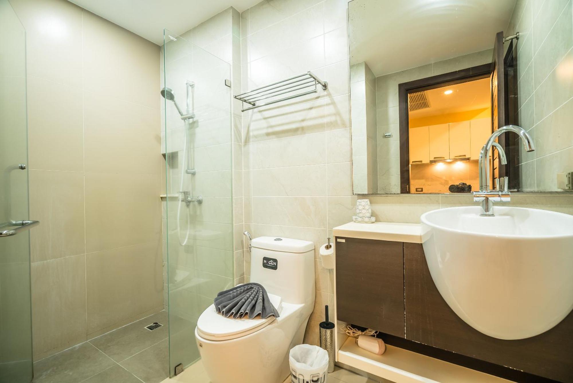 Private Apartment At Emerald Terrace Patong Exterior photo